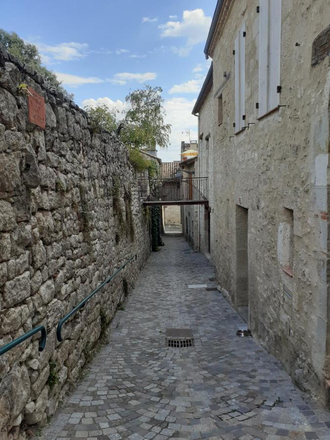 Petit Gite Des Augustins Monflanquin Exterior photo